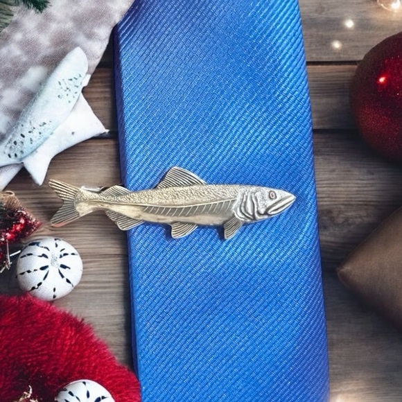 Fish Tie Clip/Bar Imported From Japan Amazing Craftsmanship Christmas Gift New - Picture 1 of 14